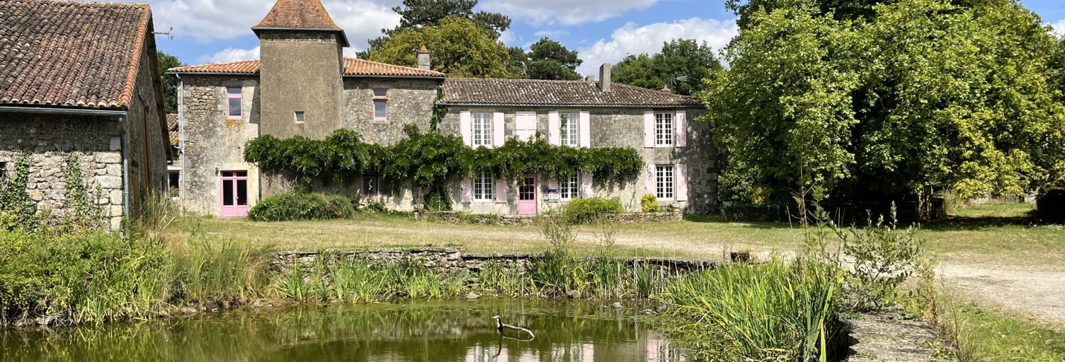 Maison 12 Pièces 480 m² à vendre à Vasles (79340)