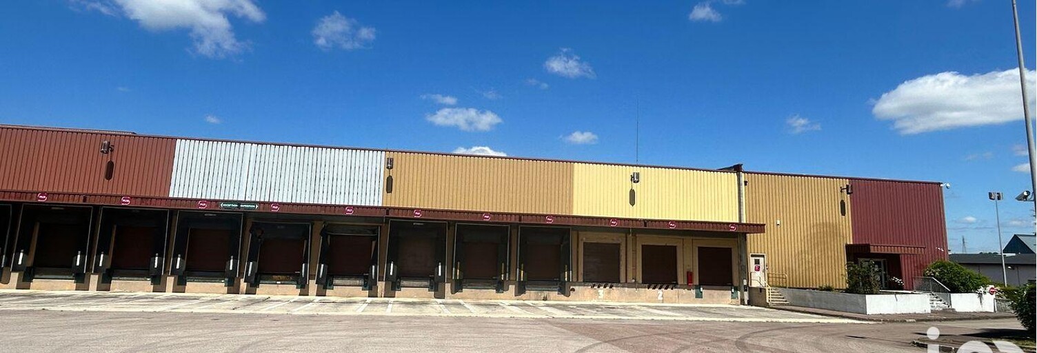 Commerce  8434 m² à louer à Pont-Sainte-Marie (10150)