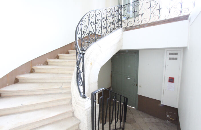 Proche centre-ville, très bel immeuble de rapport de 4 logem — photo 2
