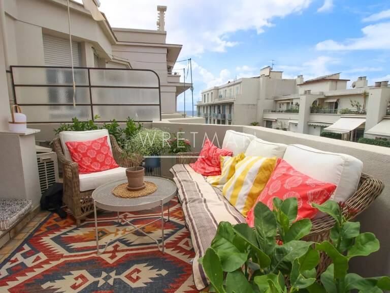 Studio lumineux avec grande terrasse – Nice Carré d'Or — photo 1
