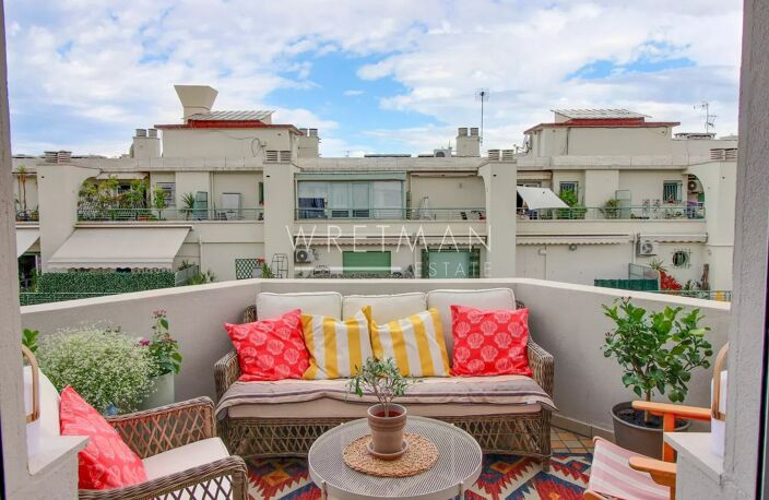 Studio lumineux avec grande terrasse – Nice Carré d'Or — photo 3