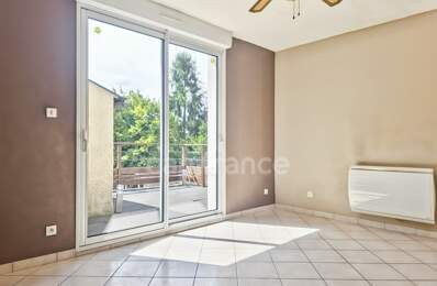 Ensemble immobilier - Local commercial, partie production et son habitation avec vue sur rivière — photo du bien