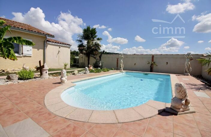 Villa de plain-pied avec piscine à Saint-Uze — photo 4