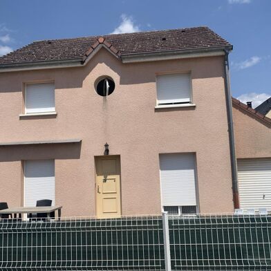 Maison 6 pièces 1400 €