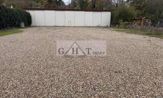 Local industriel  860 m² à louer à Saint-Aubin-sur-Gaillon (27600)