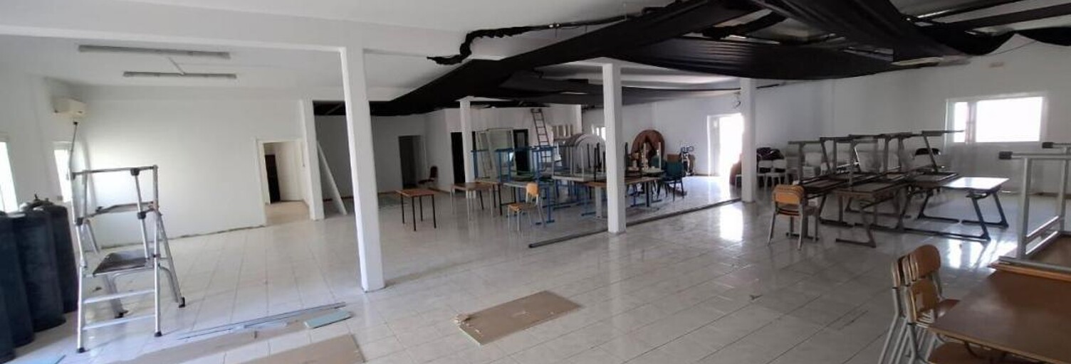 Commerce  242 m² à louer à Saint-Denis (97490)