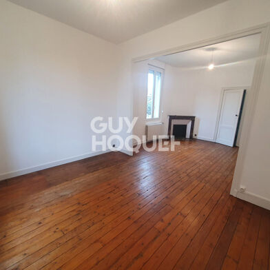 Maison 5 pièces 1980 €