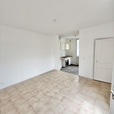 Appartement 4 pièces 1592 €