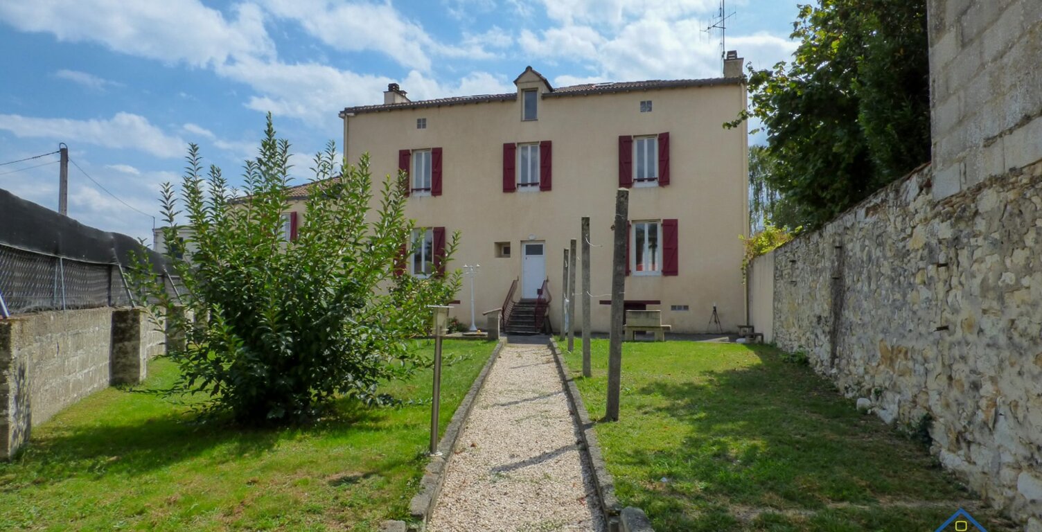 Maison rénovée coeur de ville — photo 1