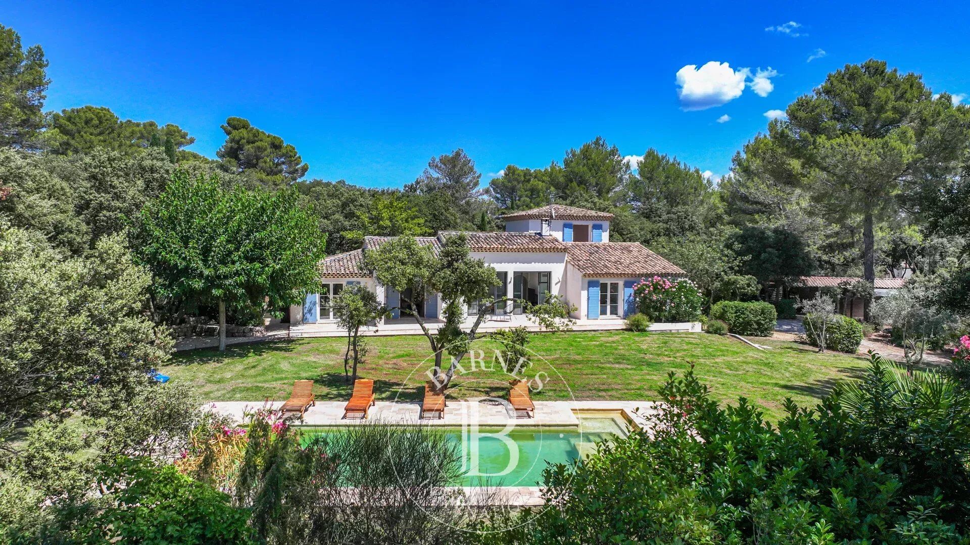 Villa / Maison  T7 à vendre Saint-Marc-Jaumegarde 13100