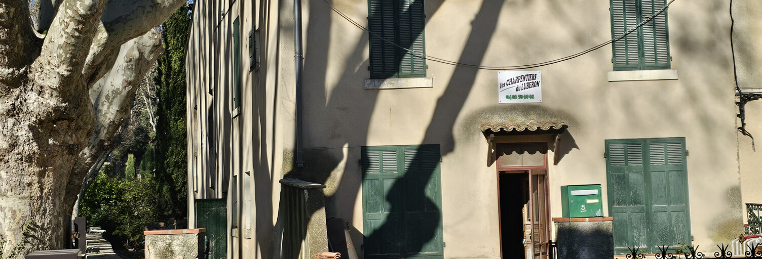 Maison 9 Pièces 450 m² à vendre à Cucuron (84160)