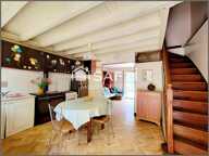 Au cœur de Melles, maison T3 de 60m² dont deux chambres, une terrasse et cave, un jardin. — photo 3
