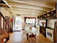 Au cœur de Melles, maison T3 de 60m² dont deux chambres, une terrasse et cave, un jardin. — photo 4