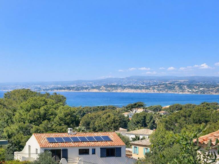 Maison famililale avec vue mer-Le Brusc — photo 1