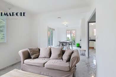 Appartement 3 pièces 790 €