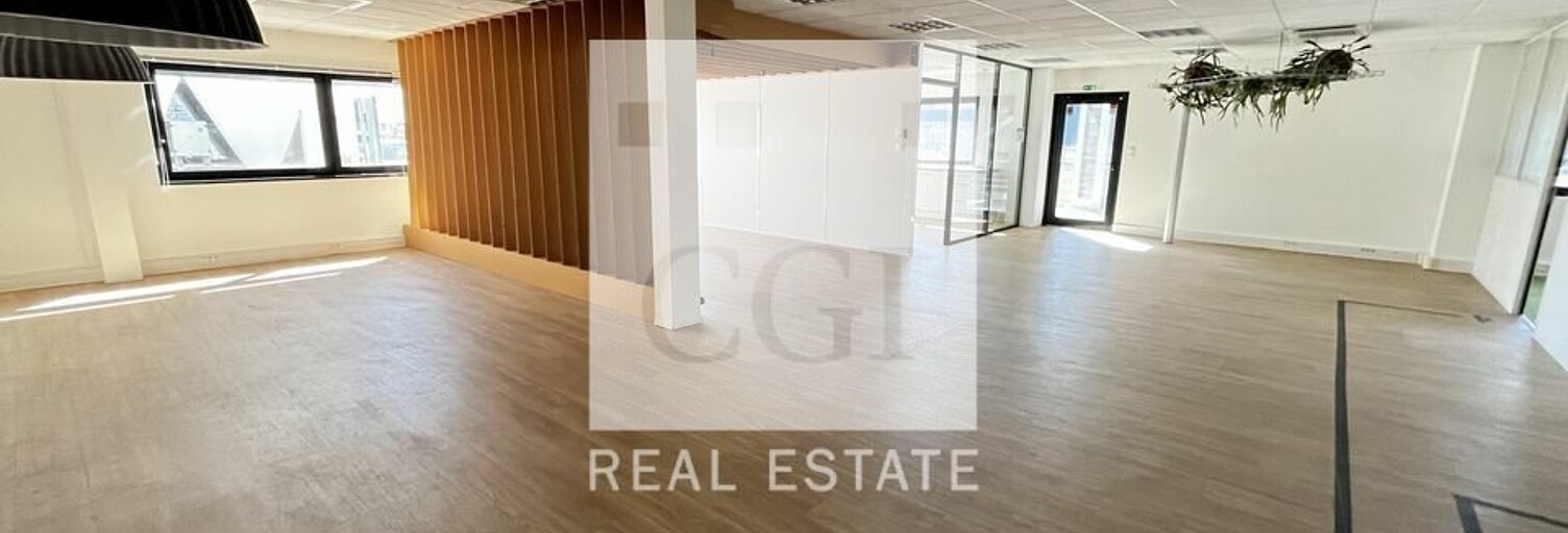 Bureau  479 m² à louer à Pusignan (69330)