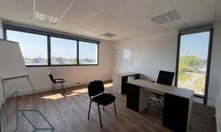 Bureau  203 m² à louer à Vannes (56000)