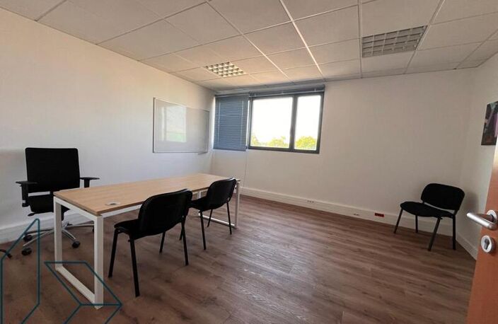 Bureau — photo 2