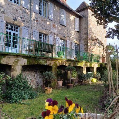 Maison 15 pièces 749000 €