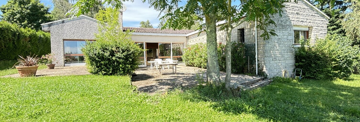 Maison 17 Pièces 323 m² à vendre à Civray (86400)