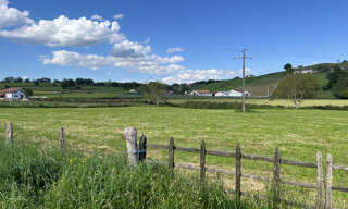 Terrain  2416 m² à vendre à Iholdy (64640)