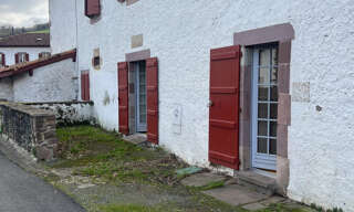 Commerce  35 m² à louer à Saint-Étienne-de-Baïgorry (64430)