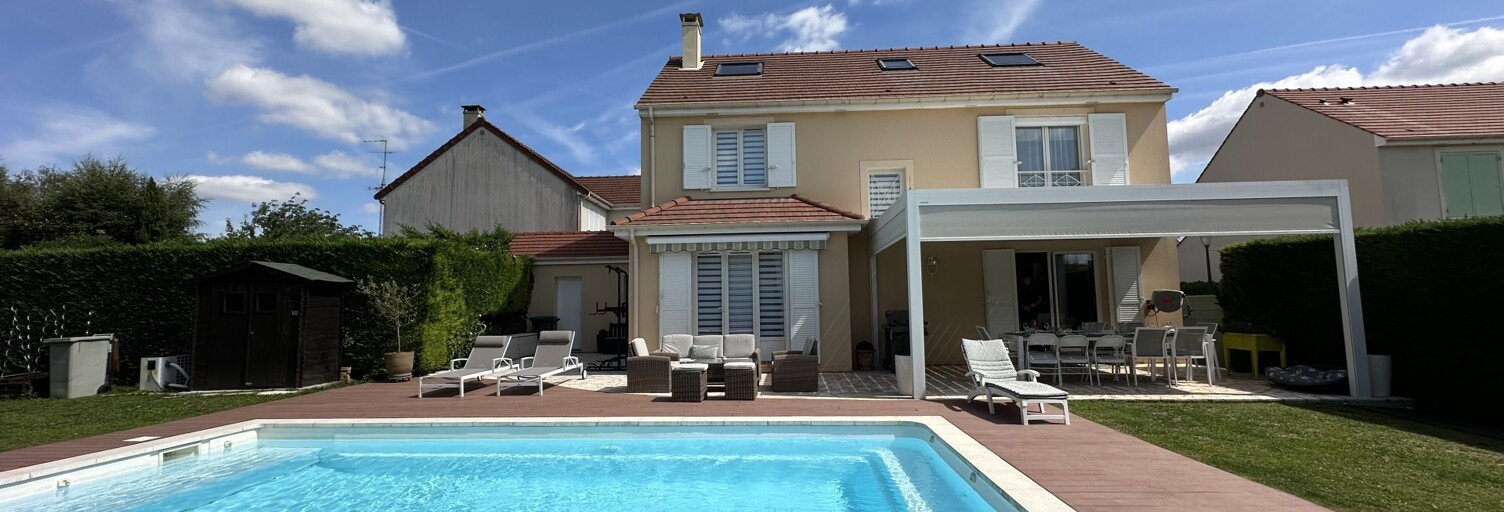 Maison 8 Pièces 147 m² à vendre à Périgny (94520)