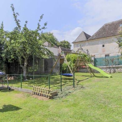 Maison 6 pièces 396112 €