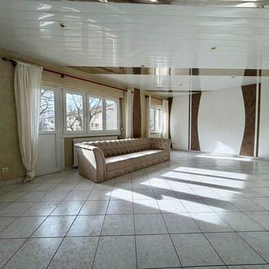 Appartement 3 pièces 750 €