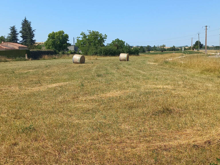 Rabastens Terrain à bâtir plat de 638 m2  Entre l'école et le collège Proche du centre ville — photo 1