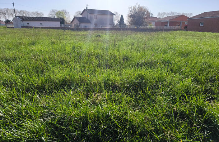 Rabastens Terrain à bâtir plat de 638 m2  Entre l'école et le collège Proche du centre ville — photo 4