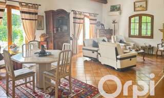 Maison 5 Pièces 130 m² à vendre à Jonquières-Saint-Vincent (30300)