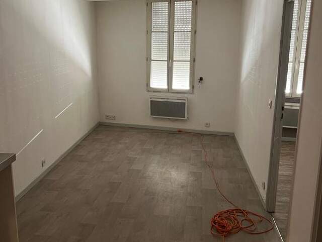 Appartement à louer nu, 1 chambre, Saintes — photo du bien