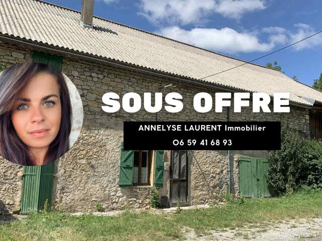 À vendre – Corps de ferme mitoyen à rénover – Lus-la-Croix-Haute (26620) — photo du bien