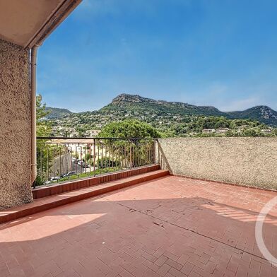 Appartement 2 pièces 242000 €