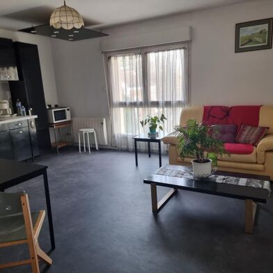 Appartement 2 pièces 893 €