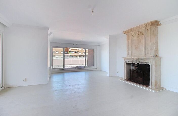 Appartement À Vendre — photo 3
