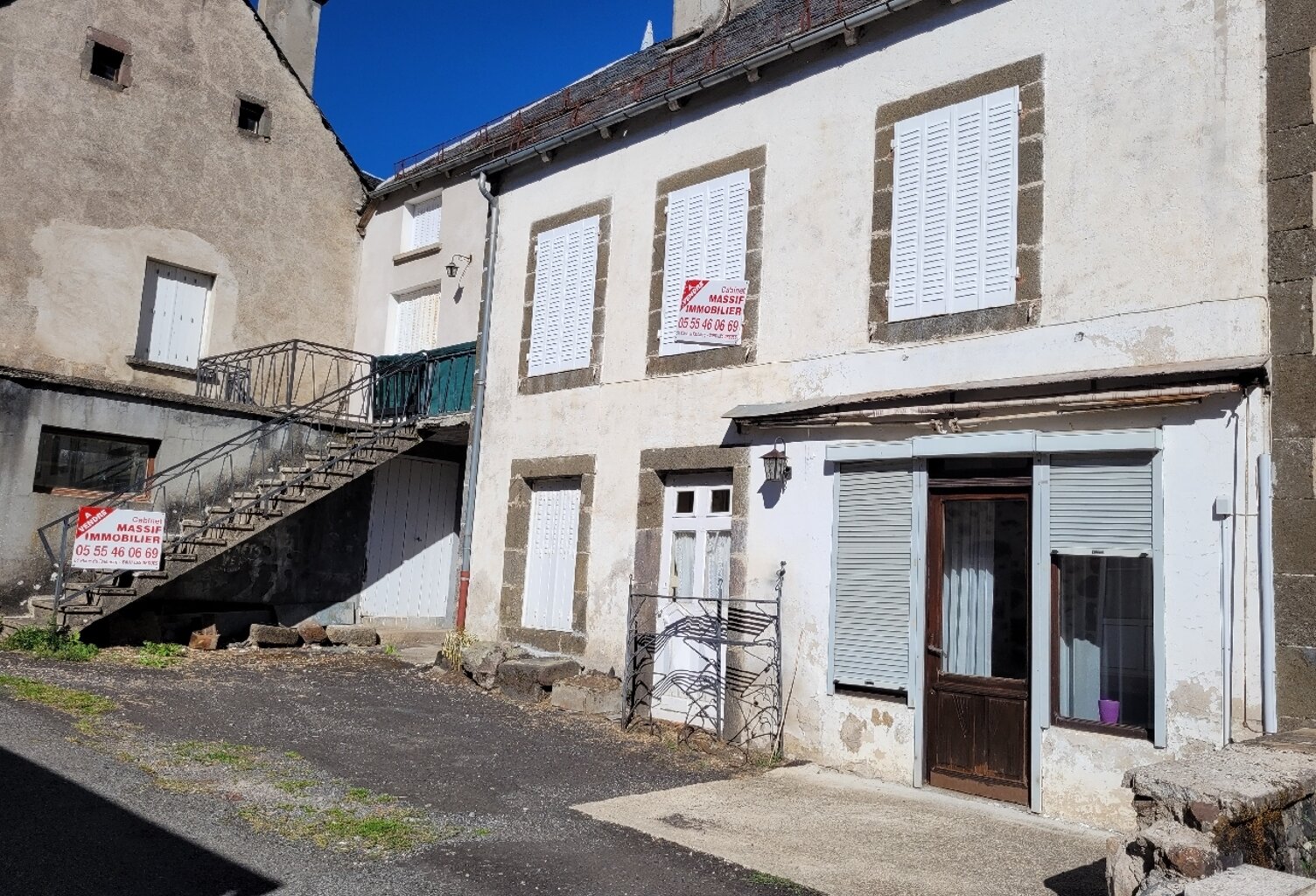 Vente maison 10 pièces 190 m² Saint-Saturnin (15190) — photo 1