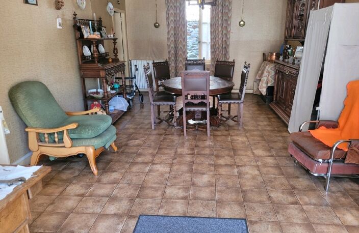 Vente maison 10 pièces 190 m² Saint-Saturnin (15190) — photo 3