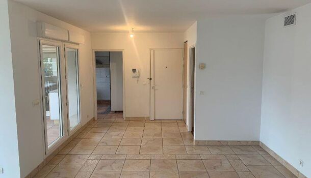 Appartement 3 pièces  à louer Marseille 8eme 13008