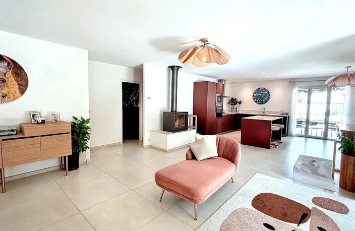 Maison rénovée avec piscine et dépendance   Étoile-sur-Rhône — photo 4