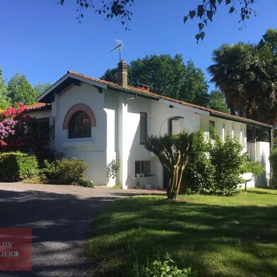 Maison 8 pièces 305000 €