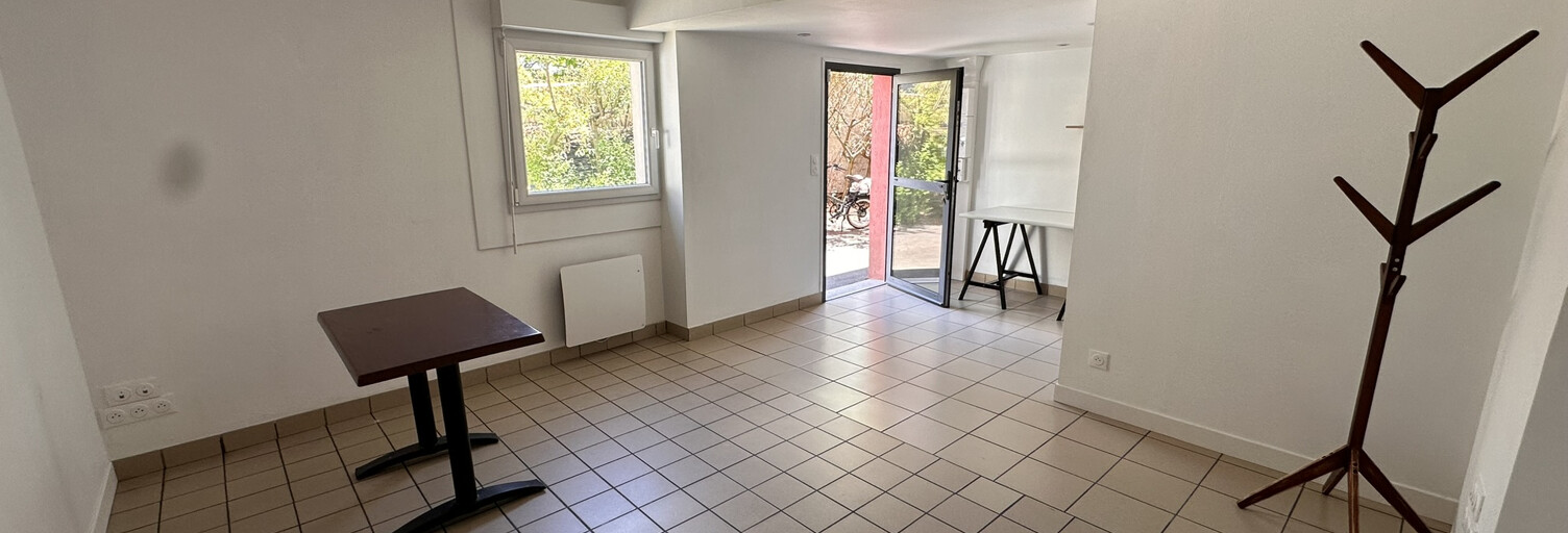 Bureau  24 m² à louer à Angers (49000)