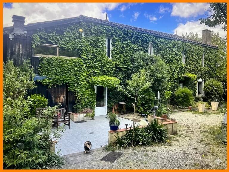 Maison pierre à rénover — photo 1