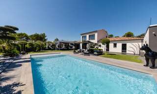 Maison 12 Pièces 380 m² à vendre à Gordes (84220)