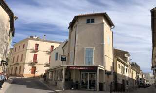 Immeuble  100 m² à vendre à Saint-Gilles (30800)