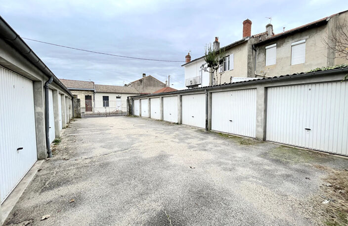 A VENDRE GARAGES INDIVIDUELS - BORDEAUX BARRIERE DE TOULOUSE — photo 2
