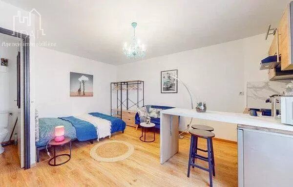 Photo Immeuble entièrement rénové avec soin, image 2/4