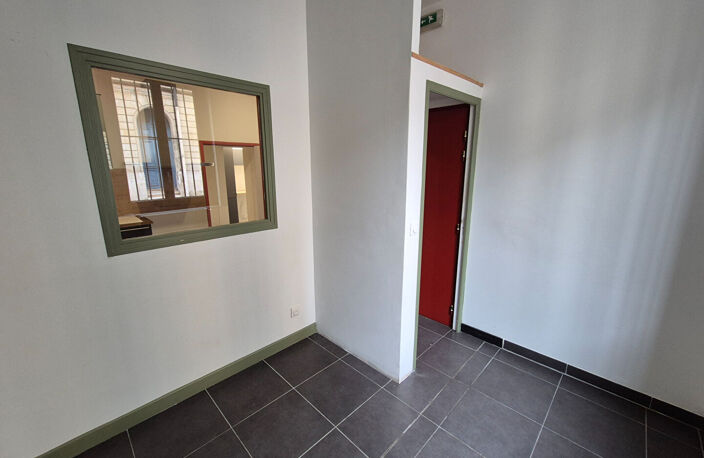 F2 BIS - PROCHE GARE — photo 5