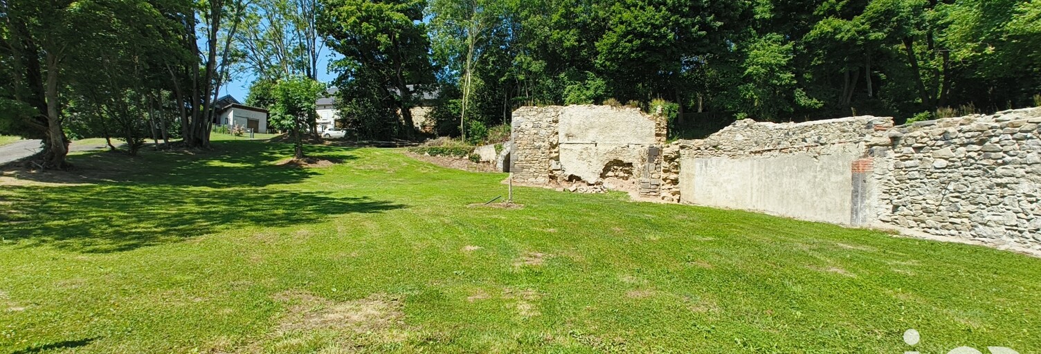 Terrain  1360 m² à vendre à Charbonnières-les-Varennes (63410)